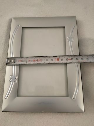 MARCO DE FOTOS PLATEADO.