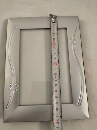 MARCO DE FOTOS PLATEADO.