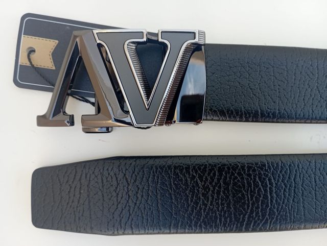 Cinturón hombre negro hebilla V