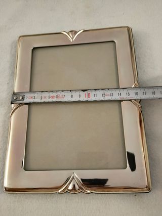 MARCO DE FOTOS PLATEADO.