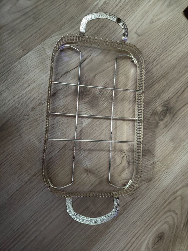 Antigua bandeja plata para aperitivos