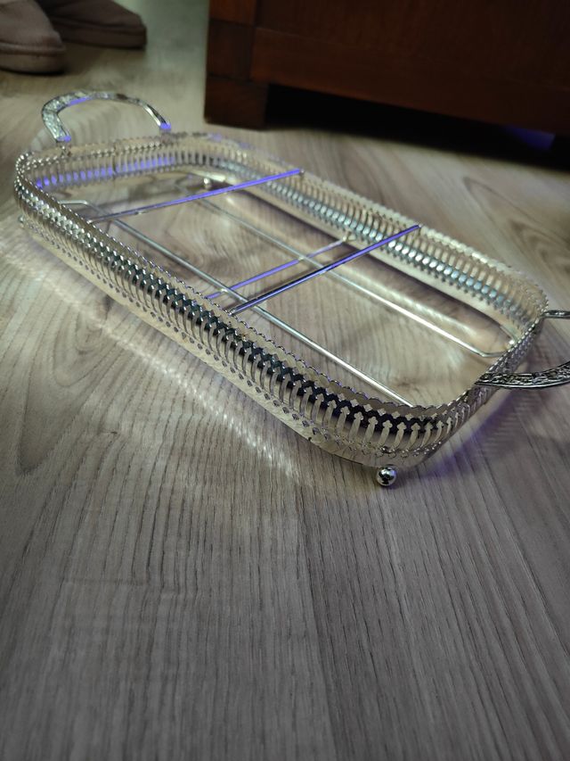 Antigua bandeja plata para aperitivos