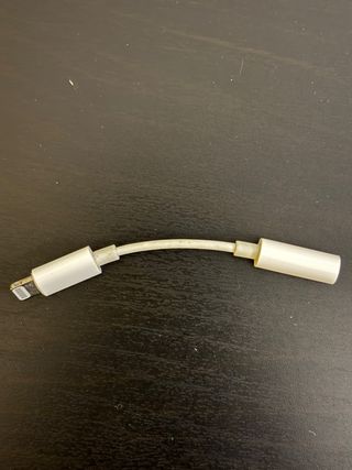 APPLE adaptador lightning a auriculares 3,5mm