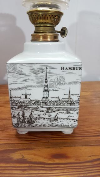 QUINQUE EN PORCELANA FINISIMA