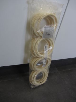 PERCHA  DE COCHE EN REPOSACABEZAS + CORBATERO