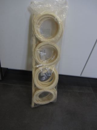 PERCHA  DE COCHE EN REPOSACABEZAS + CORBATERO