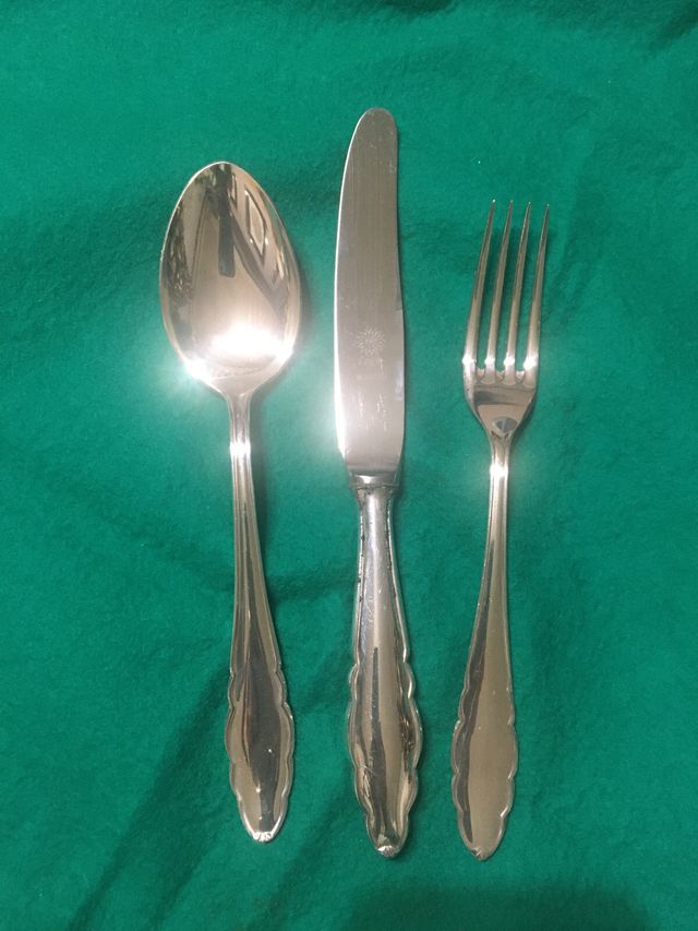 Juego de cubiertos (3) de alpaca de la Dalia