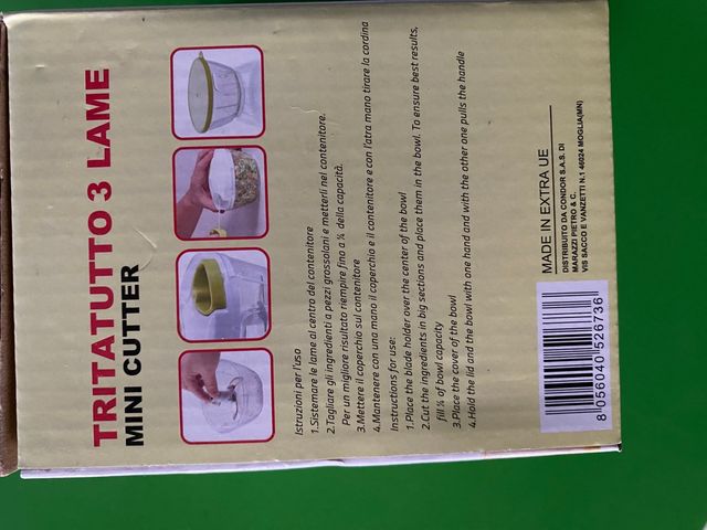 Tritatutto, sbattitore manuale. Nuovo e sigillato.