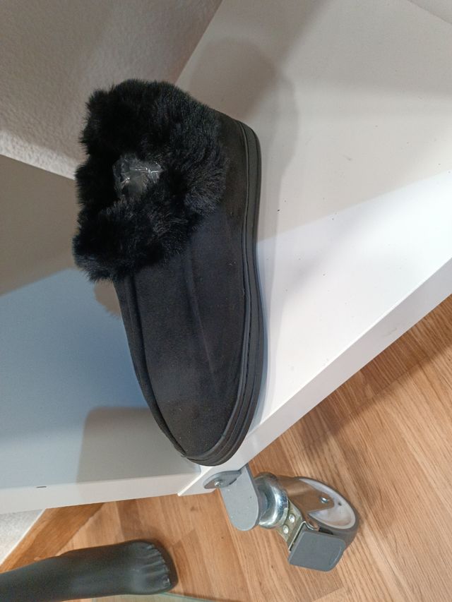 Zapatillas casa hombre en diferentes cierre tienda