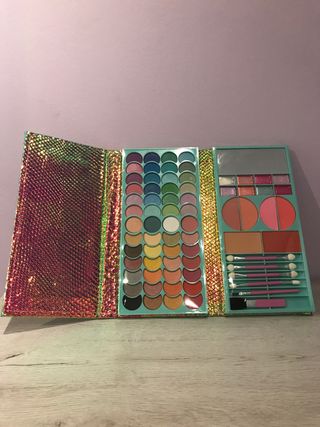 ESTUCHE DE MAQUILLAJE MAGNETICO NIŃA