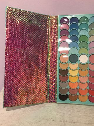 ESTUCHE DE MAQUILLAJE MAGNETICO NIŃA