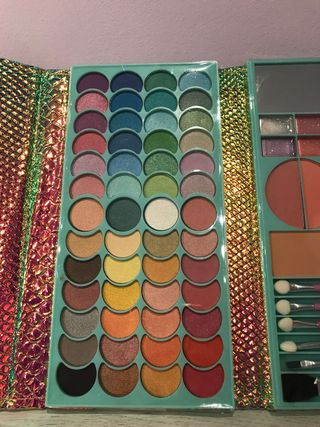 ESTUCHE DE MAQUILLAJE MAGNETICO NIŃA