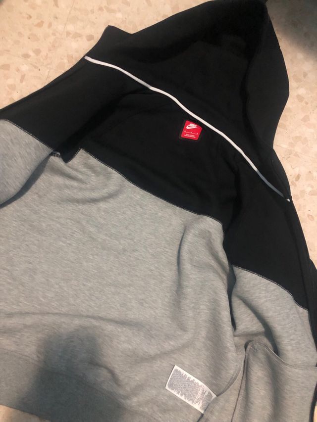 sudadera nike tech