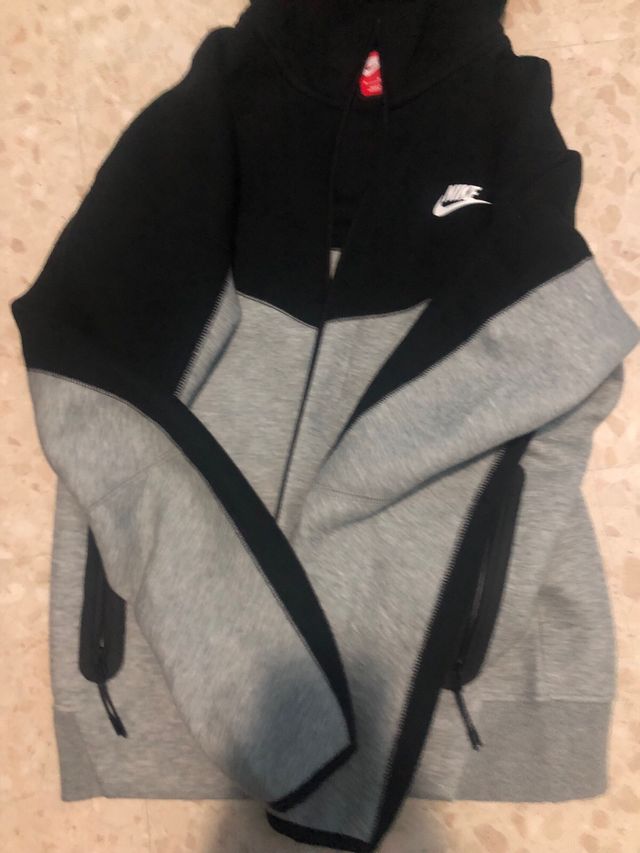 sudadera nike tech