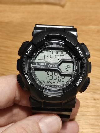 Reloj deportivo nuevo