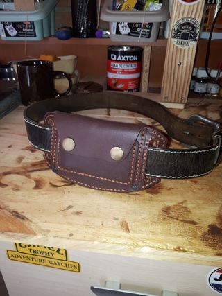 Tarjetero cinturón en cuero