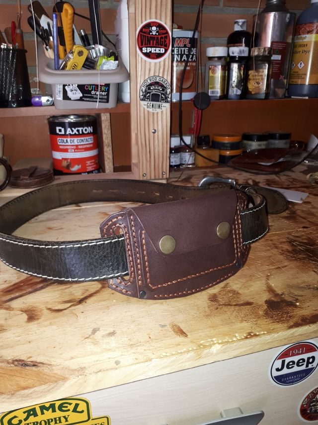 Tarjetero cinturón en cuero