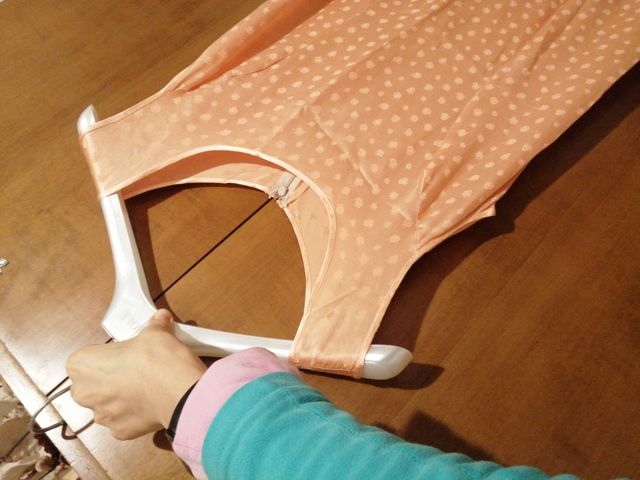 Abito corto.Colore Albicocca .Ottimo stato.Glamour