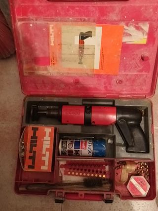 Pistola Hilti DX400B