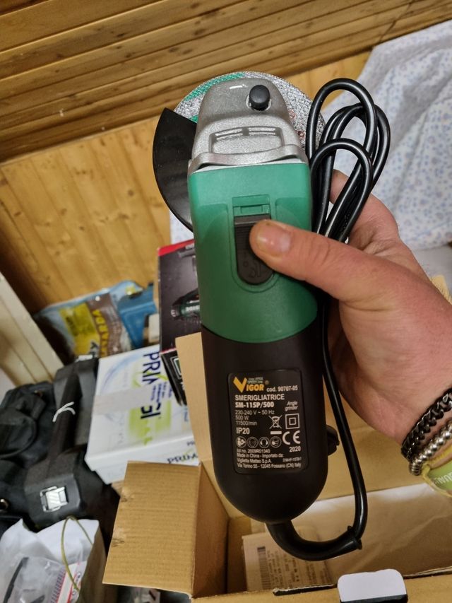 Smerigliatrice vigor 500w