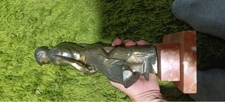 cantero o es escultor de bronce arte antiguo