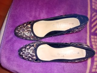 Zapatos de princesa dorados Son de Mari Paz 