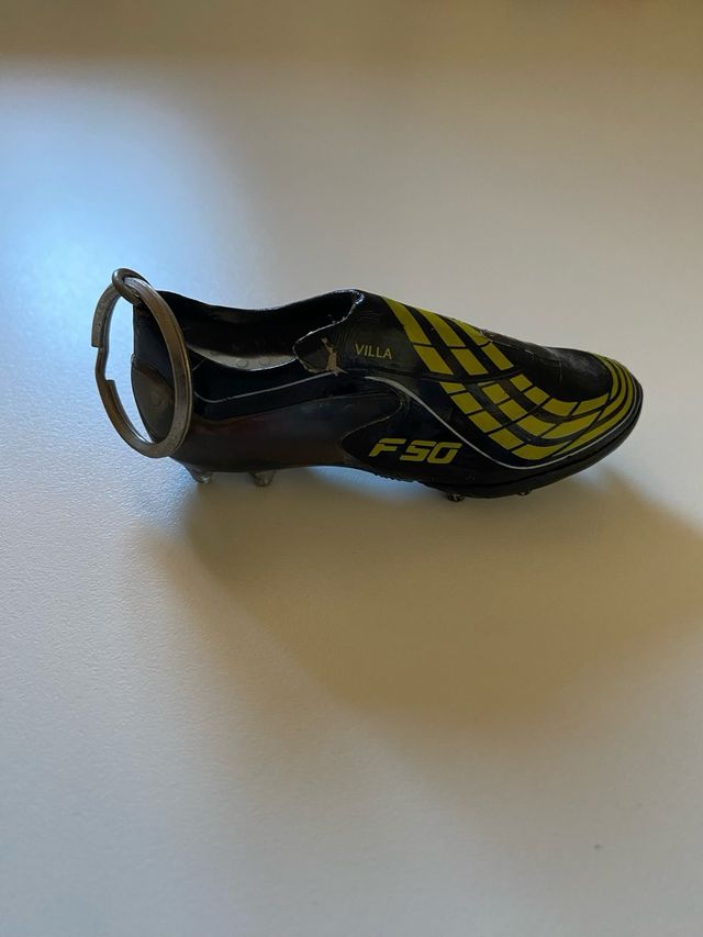 Llavero bota David Villa