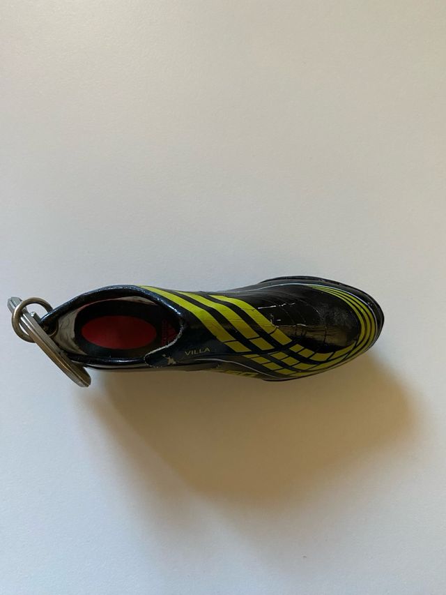 Llavero bota David Villa