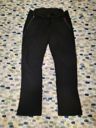 Chaqueton y pantalon de esquí o nieve