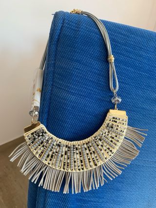 Collar estilo etnico. para regalo