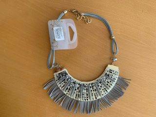 Collar estilo etnico. para regalo