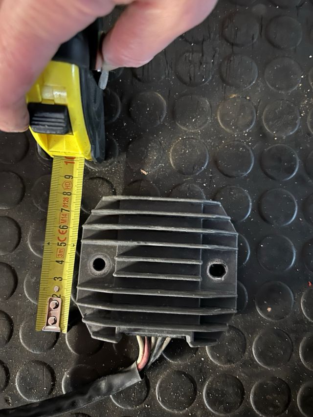 REGULADOR YAMAHA FZS 600 FAZER 1999