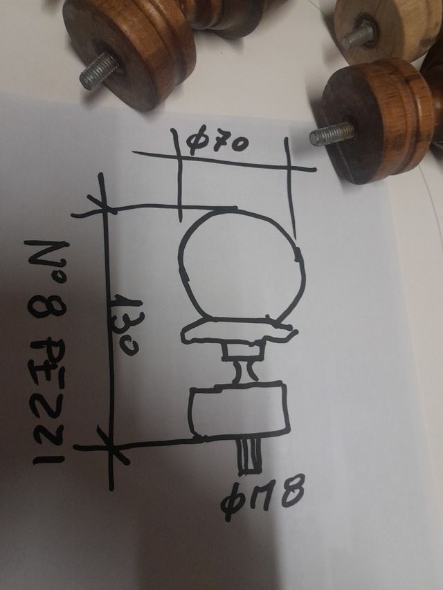 Pomoli in legno noce 10€ cadauno