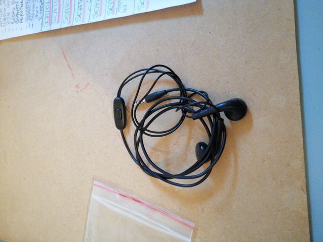 Auricolare originale Lg. Nero. Nuovo. 