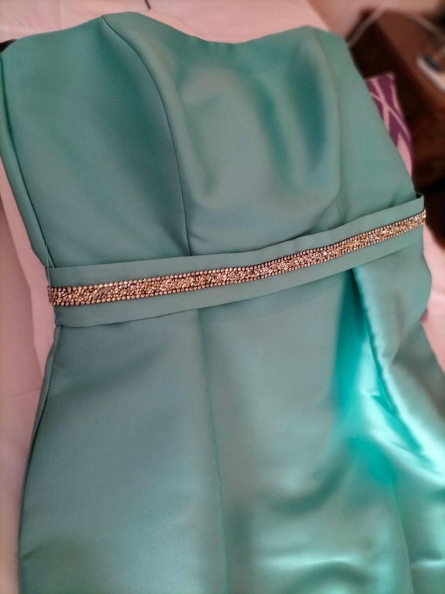 Vestido de fiesta, zapatos y cartera