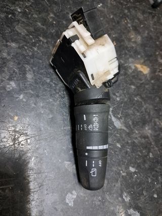 Mando de linpia parabrisa nissan micra 