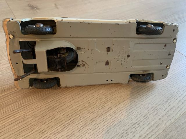 Coche juguete años 60