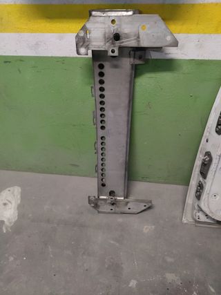 Traviesa defensa radiador  mini  optica