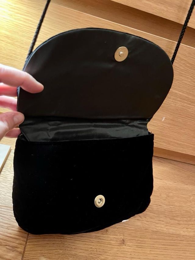 Borsa nera in velluto