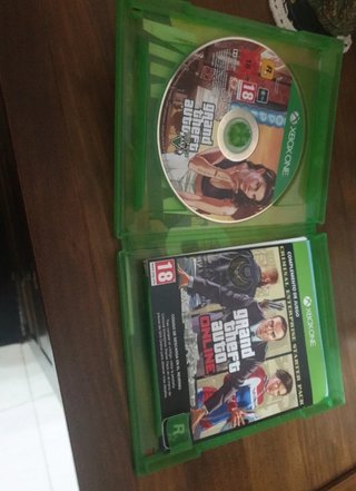 Xbox One X da 1 TB+GTA5