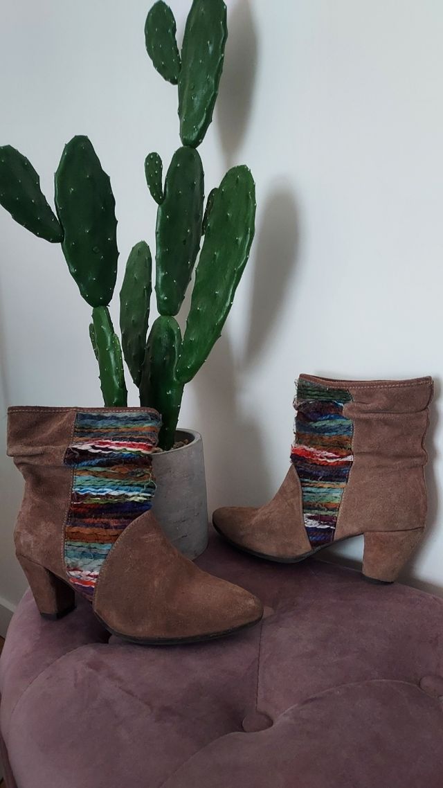 Botines ante artesanos