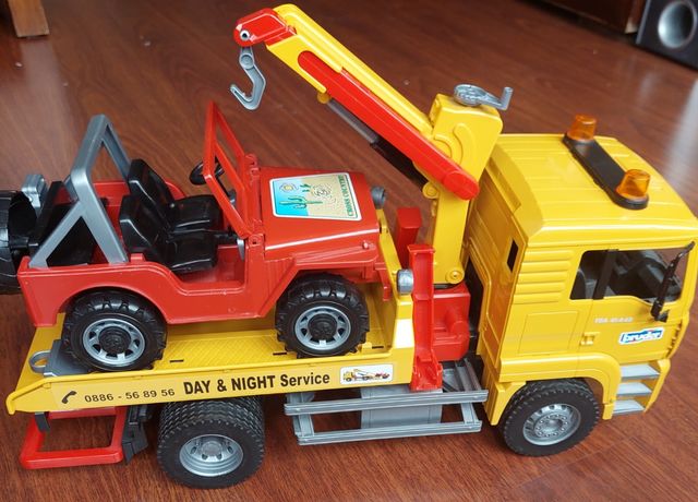 Camion grua con jeep "Bruder"