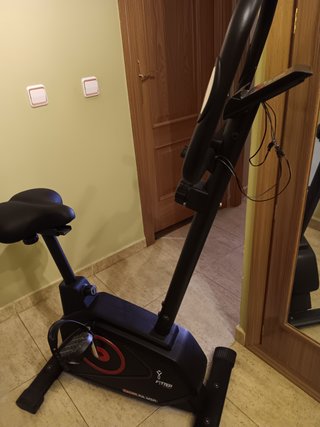 Bicicleta estática sin usar