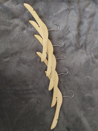 5 Perchas madera niños