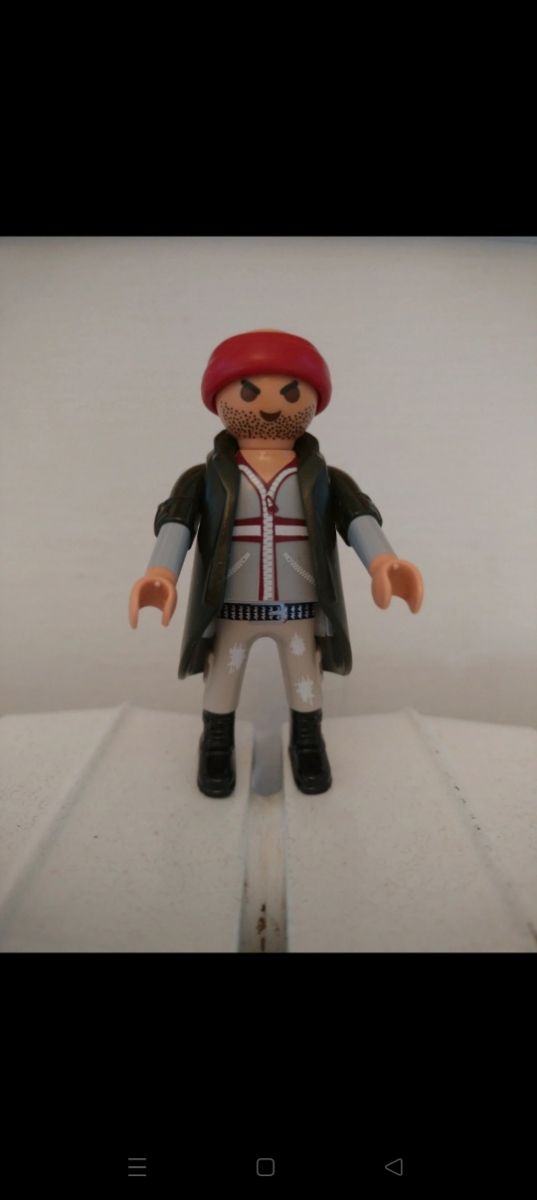 Playmobil delincuente