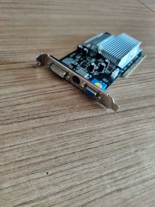 TARJETA GRÁFICA RETRO ATI RADEON 9250 PRO 128 BITS