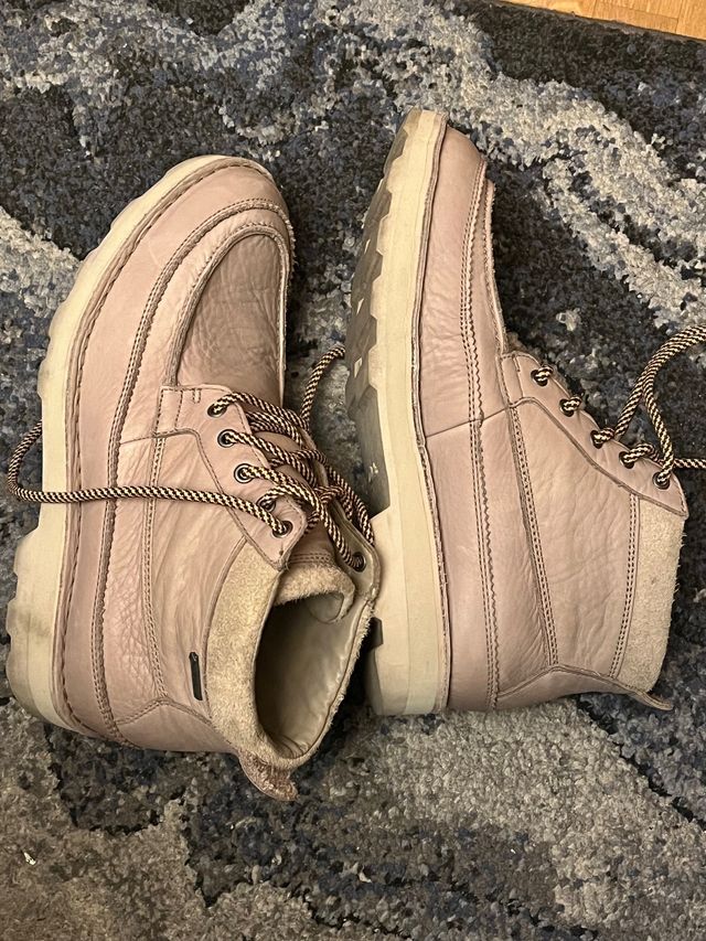 botas de piel para hombre. clarks num 43