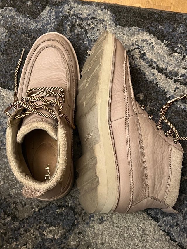 botas de piel para hombre. clarks num 43