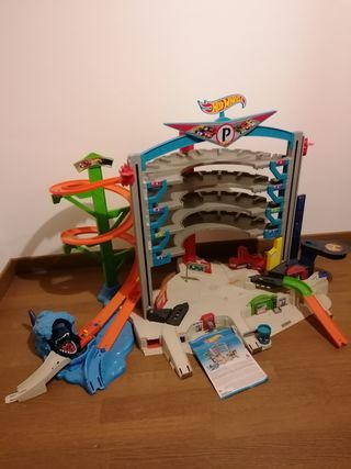 Garage Hot Wheels Shark 