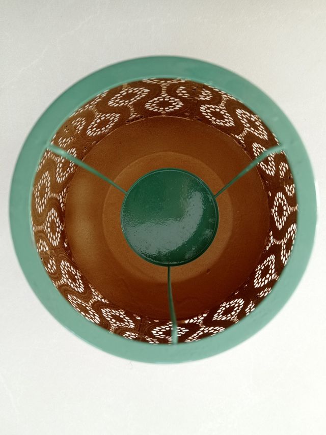 Candelabro de metal para una vela